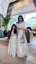 Load image into Gallery viewer, Mother & Daughter Duo