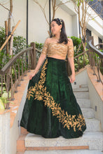 Load image into Gallery viewer, Emerald Rendezvouz